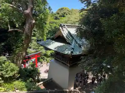 江島神社の{uncategorized: "未分類", other: "その他", undefined: "問題あり", building: "その他建物", grave: "お墓", sacred_gate: "鳥居", guardian: "狛犬", statue: "像", buddha: "仏像", history: "歴史", nature: "自然", garden: "庭園", animal: "動物", pagoda: "塔", temizu: "手水舎", mountain_gate: "山門・神門", sanctuary: "本殿・本堂", subordinate: "末社・摂社", art: "芸術", scenery: "景色", jizo: "地蔵", ema: "絵馬", goshuin: "御朱印", omikuji: "おみくじ", items: "授与品その他", amulet: "お守り", goshuincho: "御朱印帳", eats: "食事", festival: "お祭り", votive_dance: "神楽", shichigosan: "七五三参", wedding: "結婚式", experience: "体験その他", initially: "初詣", around: "周辺", anti_infection: "感染症対策"}