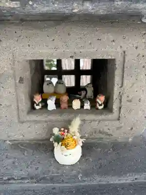 札幌諏訪神社の像