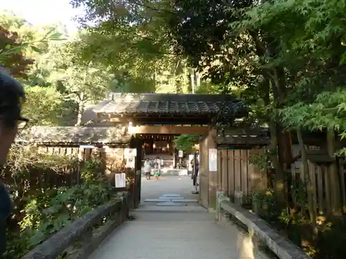 宇治上神社の山門・神門