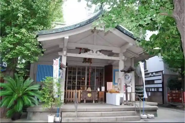 銀杏岡八幡神社の本殿・本堂