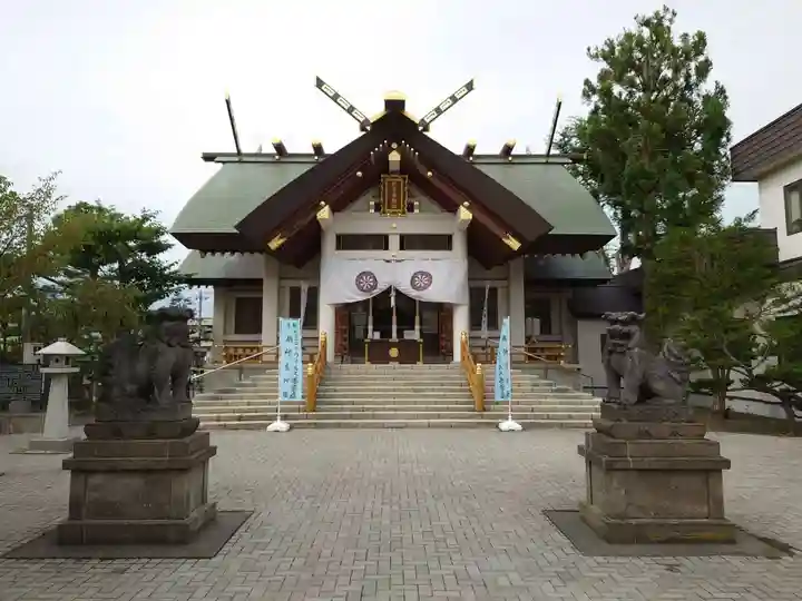 烈々布神社の本殿・本堂
