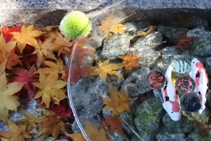滑川神社 - 仕事と子どもの守り神の手水舎
