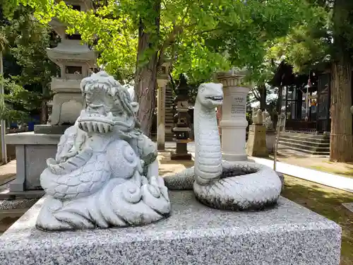 向本折白山神社の狛犬