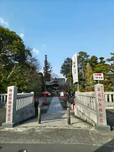 相模国総社六所神社の{uncategorized: "未分類", other: "その他", undefined: "問題あり", building: "その他建物", grave: "お墓", sacred_gate: "鳥居", guardian: "狛犬", statue: "像", buddha: "仏像", history: "歴史", nature: "自然", garden: "庭園", animal: "動物", pagoda: "塔", temizu: "手水舎", mountain_gate: "山門・神門", sanctuary: "本殿・本堂", subordinate: "末社・摂社", art: "芸術", scenery: "景色", jizo: "地蔵", ema: "絵馬", goshuin: "御朱印", omikuji: "おみくじ", items: "授与品その他", amulet: "お守り", goshuincho: "御朱印帳", eats: "食事", festival: "お祭り", votive_dance: "神楽", shichigosan: "七五三参", wedding: "結婚式", experience: "体験その他", initially: "初詣", around: "周辺", anti_infection: "感染症対策"}