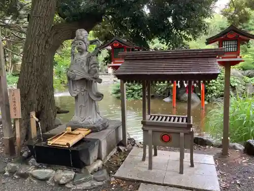 平塚八幡宮の像