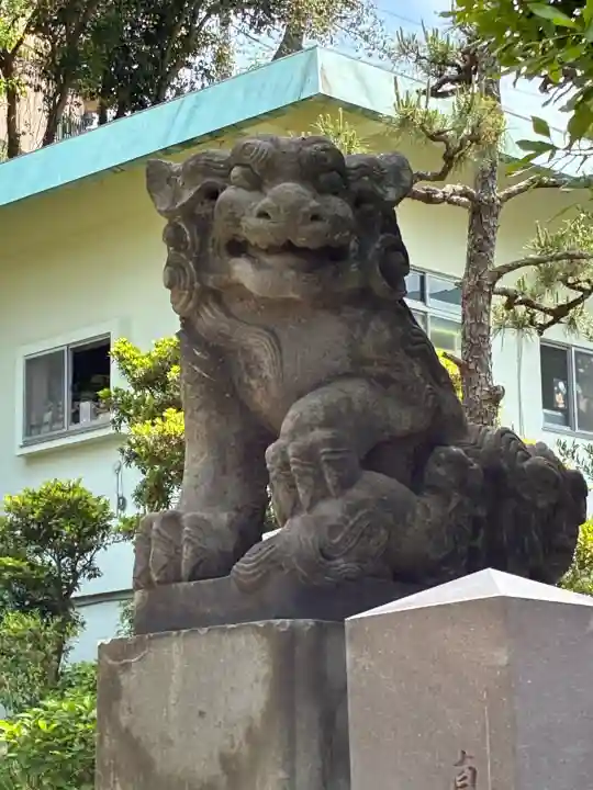 貴船神社の{uncategorized: "未分類", other: "その他", undefined: "問題あり", building: "その他建物", grave: "お墓", sacred_gate: "鳥居", guardian: "狛犬", statue: "像", buddha: "仏像", history: "歴史", nature: "自然", garden: "庭園", animal: "動物", pagoda: "塔", temizu: "手水舎", mountain_gate: "山門・神門", sanctuary: "本殿・本堂", subordinate: "末社・摂社", art: "芸術", scenery: "景色", jizo: "地蔵", ema: "絵馬", goshuin: "御朱印", omikuji: "おみくじ", items: "授与品その他", amulet: "お守り", goshuincho: "御朱印帳", eats: "食事", festival: "お祭り", votive_dance: "神楽", shichigosan: "七五三参", wedding: "結婚式", experience: "体験その他", initially: "初詣", around: "周辺", anti_infection: "感染症対策"}