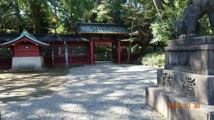 根津神社の山門・神門