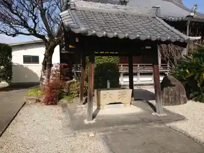 西雲寺の手水舎