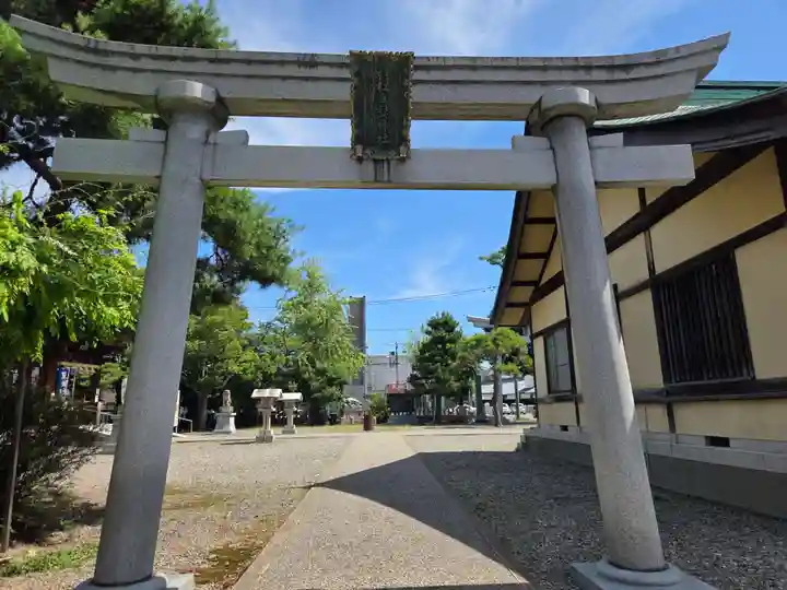 杉杜白髭神社(福井県)