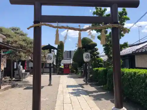 西宮神社の{uncategorized: "未分類", other: "その他", undefined: "問題あり", building: "その他建物", grave: "お墓", sacred_gate: "鳥居", guardian: "狛犬", statue: "像", buddha: "仏像", history: "歴史", nature: "自然", garden: "庭園", animal: "動物", pagoda: "塔", temizu: "手水舎", mountain_gate: "山門・神門", sanctuary: "本殿・本堂", subordinate: "末社・摂社", art: "芸術", scenery: "景色", jizo: "地蔵", ema: "絵馬", goshuin: "御朱印", omikuji: "おみくじ", items: "授与品その他", amulet: "お守り", goshuincho: "御朱印帳", eats: "食事", festival: "お祭り", votive_dance: "神楽", shichigosan: "七五三参", wedding: "結婚式", experience: "体験その他", initially: "初詣", around: "周辺", anti_infection: "感染症対策"}