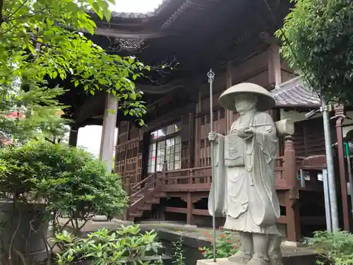 願成寺の像