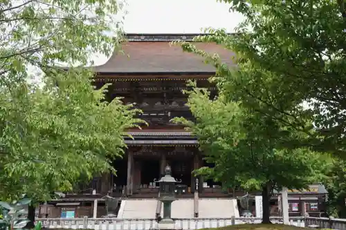金峯山寺の本殿・本堂