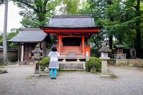 多田神社の本殿・本堂