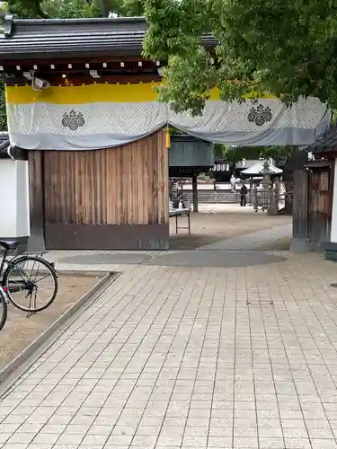 大聖観音寺（あびこ観音）の山門