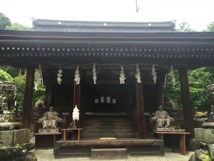 三尾神社の本殿・本堂