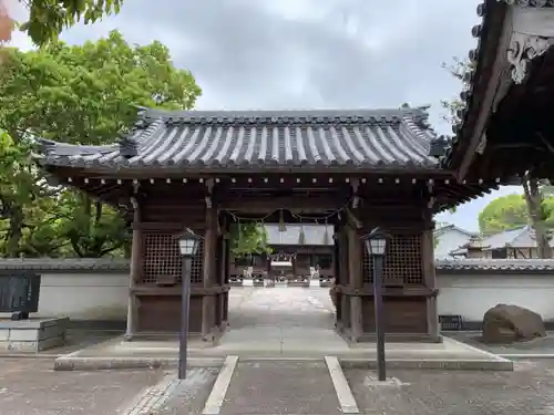 熊野神社の山門