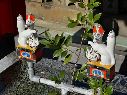 扇森稲荷神社の手水舎