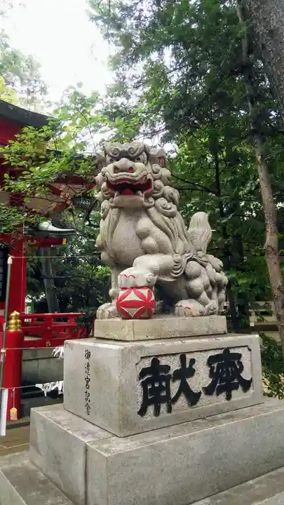 赤堤六所神社の狛犬