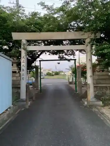 春日寺神明社の鳥居