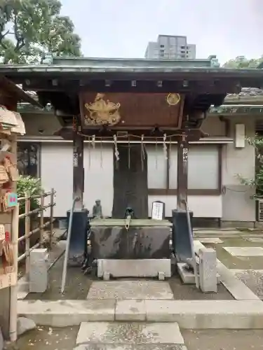 品川神社の{uncategorized: "未分類", other: "その他", undefined: "問題あり", building: "その他建物", grave: "お墓", sacred_gate: "鳥居", guardian: "狛犬", statue: "像", buddha: "仏像", history: "歴史", nature: "自然", garden: "庭園", animal: "動物", pagoda: "塔", temizu: "手水舎", mountain_gate: "山門・神門", sanctuary: "本殿・本堂", subordinate: "末社・摂社", art: "芸術", scenery: "景色", jizo: "地蔵", ema: "絵馬", goshuin: "御朱印", omikuji: "おみくじ", items: "授与品その他", amulet: "お守り", goshuincho: "御朱印帳", eats: "食事", festival: "お祭り", votive_dance: "神楽", shichigosan: "七五三参", wedding: "結婚式", experience: "体験その他", initially: "初詣", around: "周辺", anti_infection: "感染症対策"}