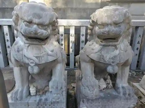 荻窪白山神社の{uncategorized: "未分類", other: "その他", undefined: "問題あり", building: "その他建物", grave: "お墓", sacred_gate: "鳥居", guardian: "狛犬", statue: "像", buddha: "仏像", history: "歴史", nature: "自然", garden: "庭園", animal: "動物", pagoda: "塔", temizu: "手水舎", mountain_gate: "山門・神門", sanctuary: "本殿・本堂", subordinate: "末社・摂社", art: "芸術", scenery: "景色", jizo: "地蔵", ema: "絵馬", goshuin: "御朱印", omikuji: "おみくじ", items: "授与品その他", amulet: "お守り", goshuincho: "御朱印帳", eats: "食事", festival: "お祭り", votive_dance: "神楽", shichigosan: "七五三参", wedding: "結婚式", experience: "体験その他", initially: "初詣", around: "周辺", anti_infection: "感染症対策"}