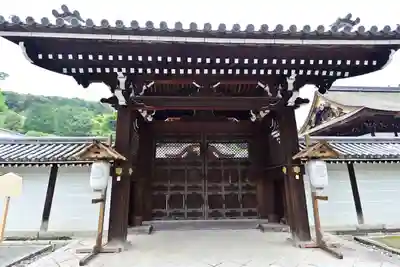 御寺 泉涌寺の山門・神門