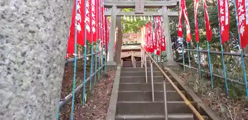 春日部稲荷神社の鳥居