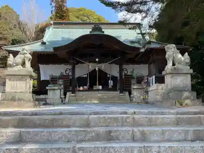 春日神社の{uncategorized: "未分類", other: "その他", undefined: "問題あり", building: "その他建物", grave: "お墓", sacred_gate: "鳥居", guardian: "狛犬", statue: "像", buddha: "仏像", history: "歴史", nature: "自然", garden: "庭園", animal: "動物", pagoda: "塔", temizu: "手水舎", mountain_gate: "山門・神門", sanctuary: "本殿・本堂", subordinate: "末社・摂社", art: "芸術", scenery: "景色", jizo: "地蔵", ema: "絵馬", goshuin: "御朱印", omikuji: "おみくじ", items: "授与品その他", amulet: "お守り", goshuincho: "御朱印帳", eats: "食事", festival: "お祭り", votive_dance: "神楽", shichigosan: "七五三参", wedding: "結婚式", experience: "体験その他", initially: "初詣", around: "周辺", anti_infection: "感染症対策"}