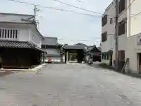 花岳寺の{uncategorized: "未分類", other: "その他", undefined: "問題あり", building: "その他建物", grave: "お墓", sacred_gate: "鳥居", guardian: "狛犬", statue: "像", buddha: "仏像", history: "歴史", nature: "自然", garden: "庭園", animal: "動物", pagoda: "塔", temizu: "手水舎", mountain_gate: "山門・神門", sanctuary: "本殿・本堂", subordinate: "末社・摂社", art: "芸術", scenery: "景色", jizo: "地蔵", ema: "絵馬", goshuin: "御朱印", omikuji: "おみくじ", items: "授与品その他", amulet: "お守り", goshuincho: "御朱印帳", eats: "食事", festival: "お祭り", votive_dance: "神楽", shichigosan: "七五三参", wedding: "結婚式", experience: "体験その他", initially: "初詣", around: "周辺", anti_infection: "感染症対策"}