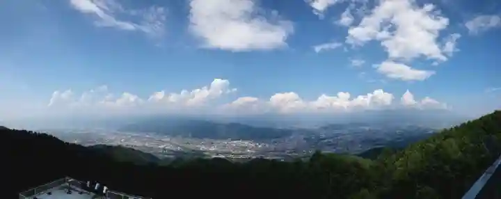 諏訪大社上社前宮の景色