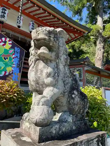 粉河産土神社（たのもしの宮）の狛犬