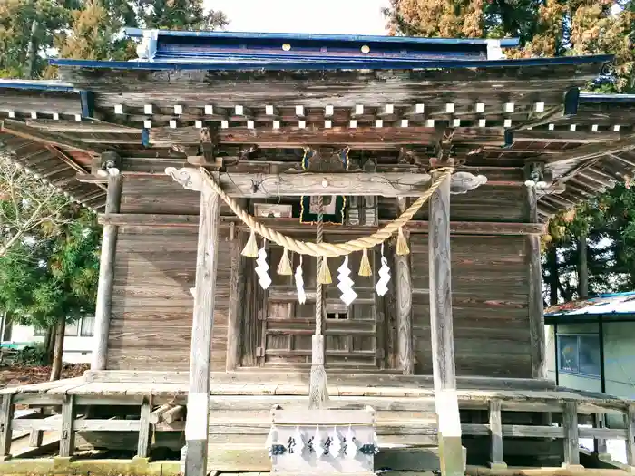 神明社の本殿