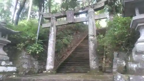 宝八幡宮の鳥居