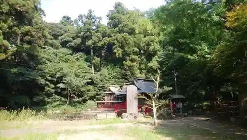 巌島神社の建物その他