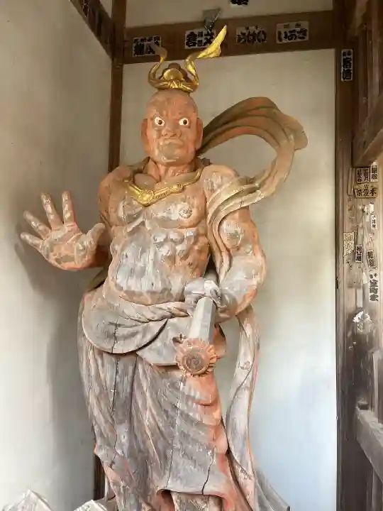 花山院菩提寺の{uncategorized: "未分類", other: "その他", undefined: "問題あり", building: "その他建物", grave: "お墓", sacred_gate: "鳥居", guardian: "狛犬", statue: "像", buddha: "仏像", history: "歴史", nature: "自然", garden: "庭園", animal: "動物", pagoda: "塔", temizu: "手水舎", mountain_gate: "山門・神門", sanctuary: "本殿・本堂", subordinate: "末社・摂社", art: "芸術", scenery: "景色", jizo: "地蔵", ema: "絵馬", goshuin: "御朱印", omikuji: "おみくじ", items: "授与品その他", amulet: "お守り", goshuincho: "御朱印帳", eats: "食事", festival: "お祭り", votive_dance: "神楽", shichigosan: "七五三参", wedding: "結婚式", experience: "体験その他", initially: "初詣", around: "周辺", anti_infection: "感染症対策"}