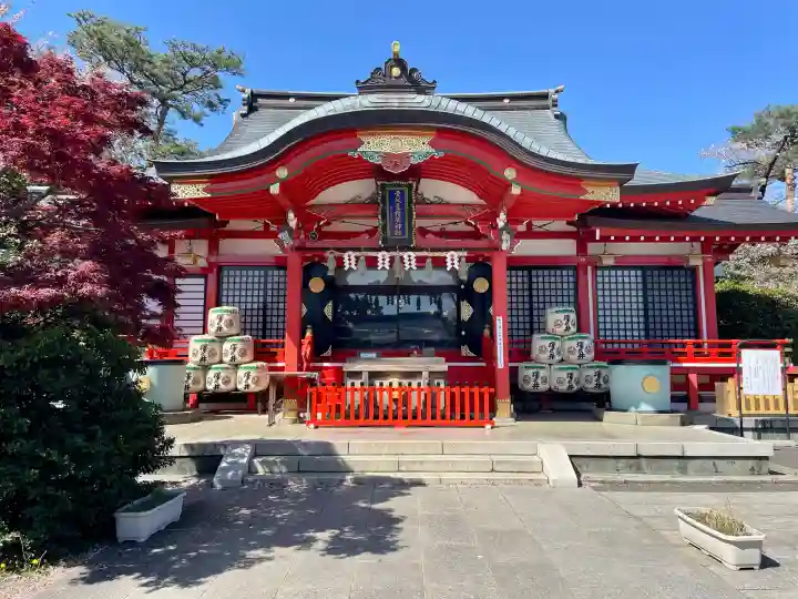東伏見稲荷神社の{uncategorized: "未分類", other: "その他", undefined: "問題あり", building: "その他建物", grave: "お墓", sacred_gate: "鳥居", guardian: "狛犬", statue: "像", buddha: "仏像", history: "歴史", nature: "自然", garden: "庭園", animal: "動物", pagoda: "塔", temizu: "手水舎", mountain_gate: "山門・神門", sanctuary: "本殿・本堂", subordinate: "末社・摂社", art: "芸術", scenery: "景色", jizo: "地蔵", ema: "絵馬", goshuin: "御朱印", omikuji: "おみくじ", items: "授与品その他", amulet: "お守り", goshuincho: "御朱印帳", eats: "食事", festival: "お祭り", votive_dance: "神楽", shichigosan: "七五三参", wedding: "結婚式", experience: "体験その他", initially: "初詣", around: "周辺", anti_infection: "感染症対策"}