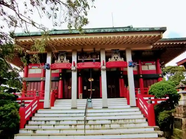 千葉寺の本殿・本堂