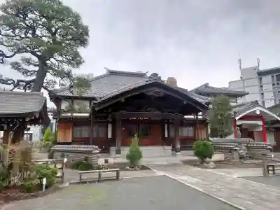 海徳寺の{uncategorized: "未分類", other: "その他", undefined: "問題あり", building: "その他建物", grave: "お墓", sacred_gate: "鳥居", guardian: "狛犬", statue: "像", buddha: "仏像", history: "歴史", nature: "自然", garden: "庭園", animal: "動物", pagoda: "塔", temizu: "手水舎", mountain_gate: "山門・神門", sanctuary: "本殿・本堂", subordinate: "末社・摂社", art: "芸術", scenery: "景色", jizo: "地蔵", ema: "絵馬", goshuin: "御朱印", omikuji: "おみくじ", items: "授与品その他", amulet: "お守り", goshuincho: "御朱印帳", eats: "食事", festival: "お祭り", votive_dance: "神楽", shichigosan: "七五三参", wedding: "結婚式", experience: "体験その他", initially: "初詣", around: "周辺", anti_infection: "感染症対策"}