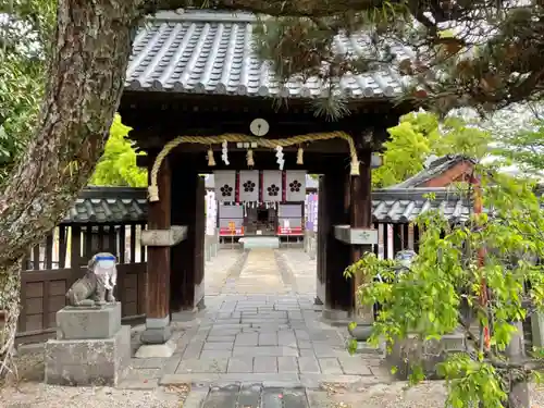 牛嶋天満宮の山門