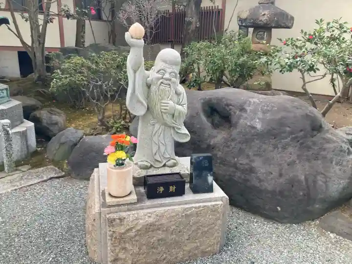 常光寺の{uncategorized: "未分類", other: "その他", undefined: "問題あり", building: "その他建物", grave: "お墓", sacred_gate: "鳥居", guardian: "狛犬", statue: "像", buddha: "仏像", history: "歴史", nature: "自然", garden: "庭園", animal: "動物", pagoda: "塔", temizu: "手水舎", mountain_gate: "山門・神門", sanctuary: "本殿・本堂", subordinate: "末社・摂社", art: "芸術", scenery: "景色", jizo: "地蔵", ema: "絵馬", goshuin: "御朱印", omikuji: "おみくじ", items: "授与品その他", amulet: "お守り", goshuincho: "御朱印帳", eats: "食事", festival: "お祭り", votive_dance: "神楽", shichigosan: "七五三参", wedding: "結婚式", experience: "体験その他", initially: "初詣", around: "周辺", anti_infection: "感染症対策"}