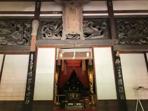 上日寺の本殿