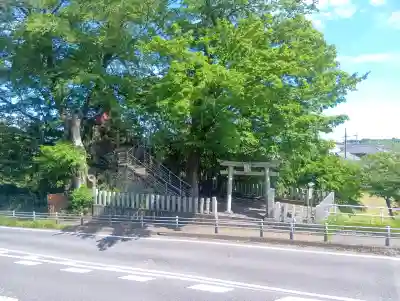 市杵島神社の{uncategorized: "未分類", other: "その他", undefined: "問題あり", building: "その他建物", grave: "お墓", sacred_gate: "鳥居", guardian: "狛犬", statue: "像", buddha: "仏像", history: "歴史", nature: "自然", garden: "庭園", animal: "動物", pagoda: "塔", temizu: "手水舎", mountain_gate: "山門・神門", sanctuary: "本殿・本堂", subordinate: "末社・摂社", art: "芸術", scenery: "景色", jizo: "地蔵", ema: "絵馬", goshuin: "御朱印", omikuji: "おみくじ", items: "授与品その他", amulet: "お守り", goshuincho: "御朱印帳", eats: "食事", festival: "お祭り", votive_dance: "神楽", shichigosan: "七五三参", wedding: "結婚式", experience: "体験その他", initially: "初詣", around: "周辺", anti_infection: "感染症対策"}