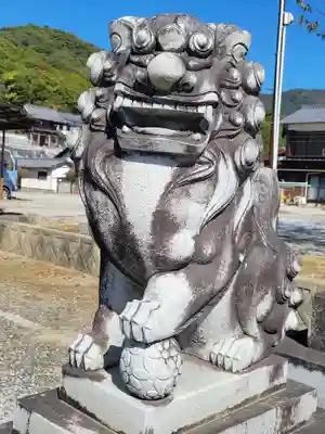 八幡神社の狛犬