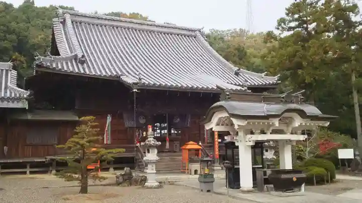 金泉寺の本殿・本堂