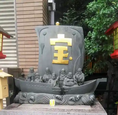 十番稲荷神社の像