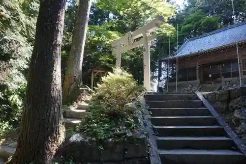 伊熊神社の建物その他