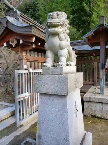 四條畷神社の狛犬