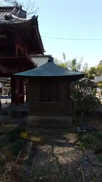鶏足寺のその他建物