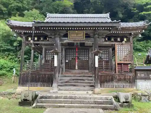 意冨布良神社の本殿・本堂