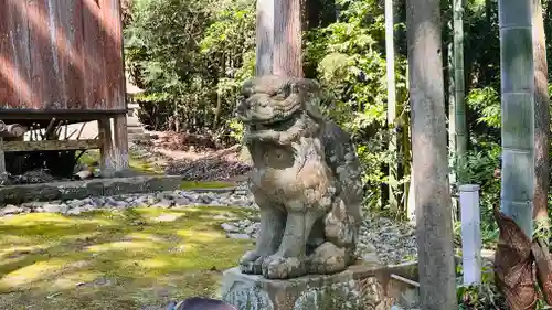 艗神社の狛犬